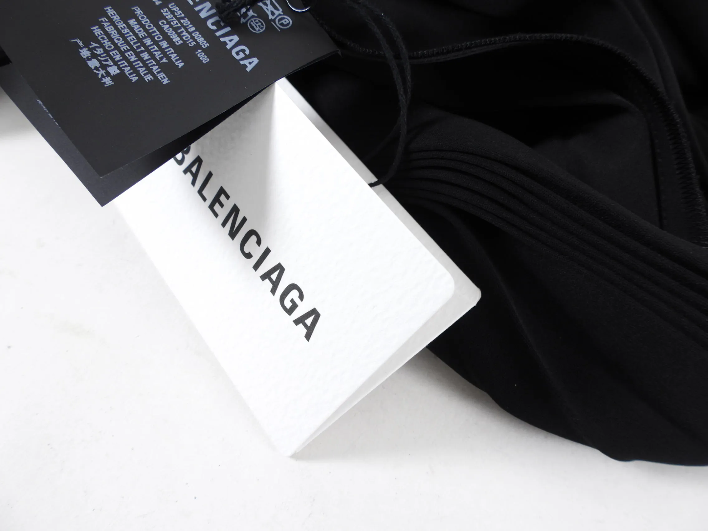 Balenciaga 2018 Black Flat Pleated midi Skirt with Logo Waistband - FR38 / S
