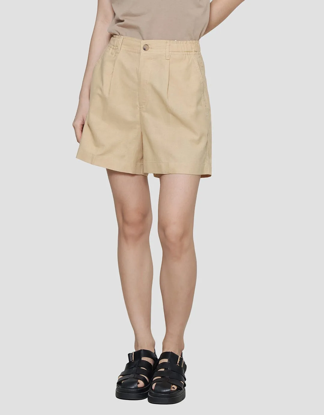 Connexion Line Plain Celana Pendek Wanita