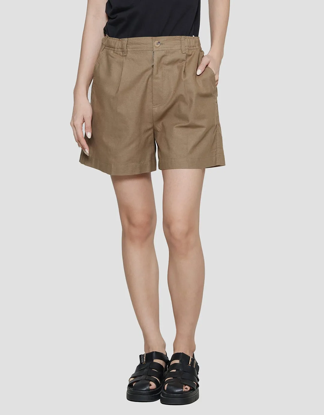 Connexion Line Plain Celana Pendek Wanita