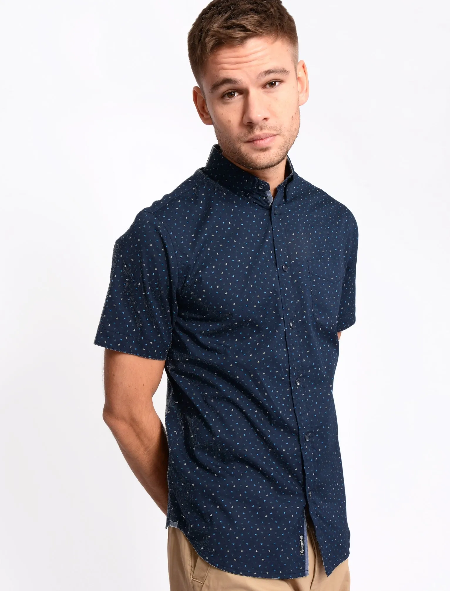 Fallbrook Triangle Print Short Sleeve Cotton Shirt In Navy - Tokyo Laundry