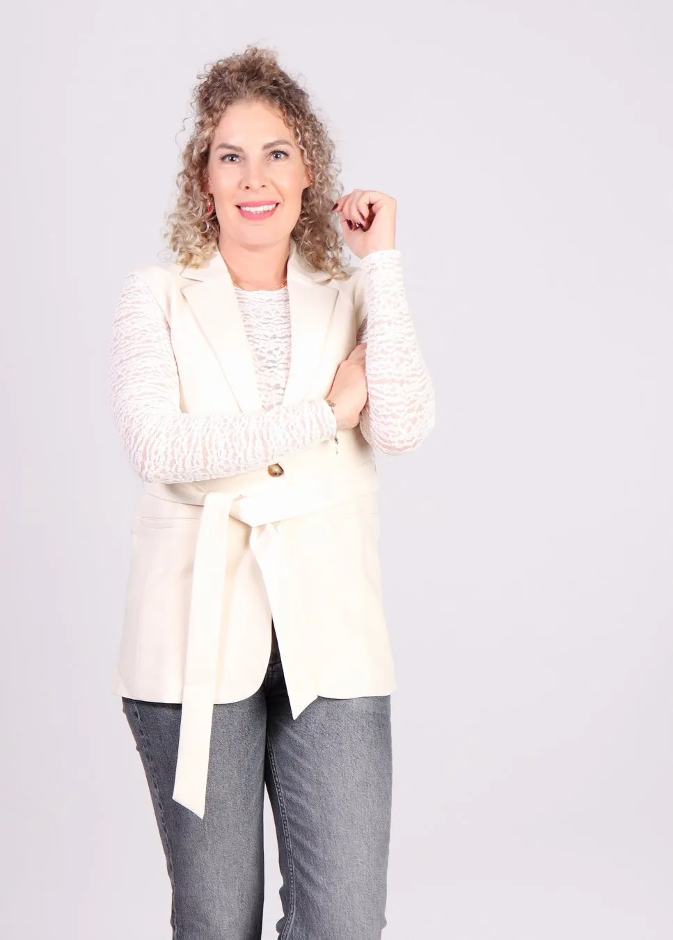 Grace & Mila Nommy gilet met strikceintuur off white