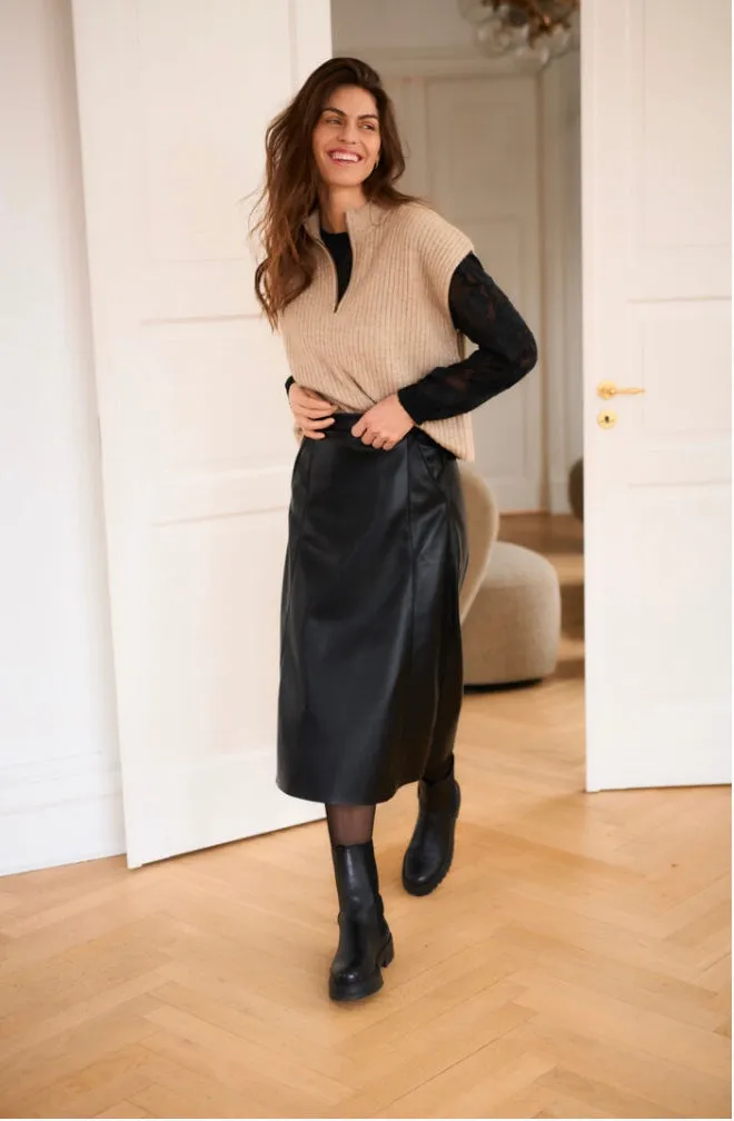 The Mila Knit Vest