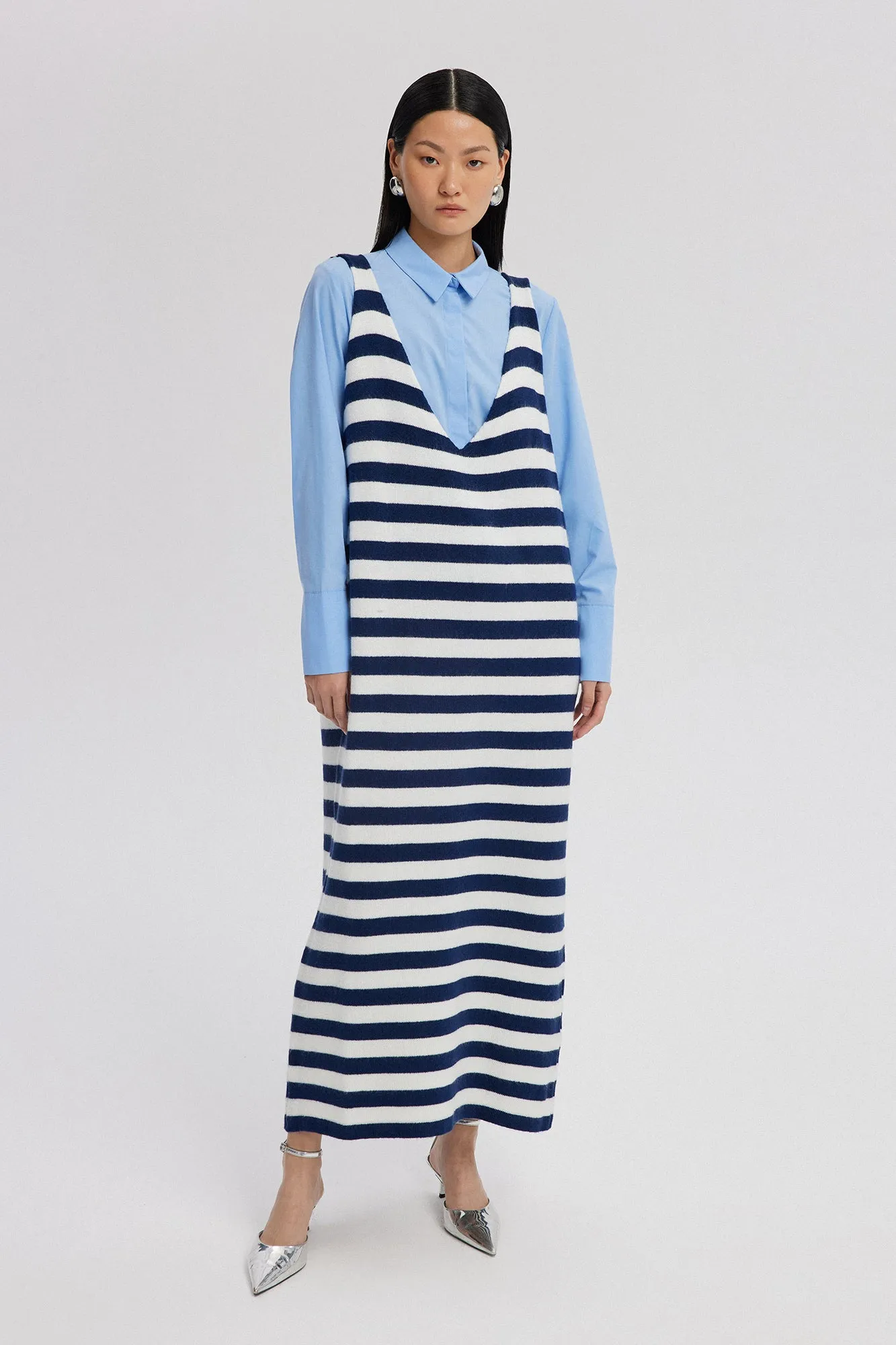 V NECK STRIPED GILET