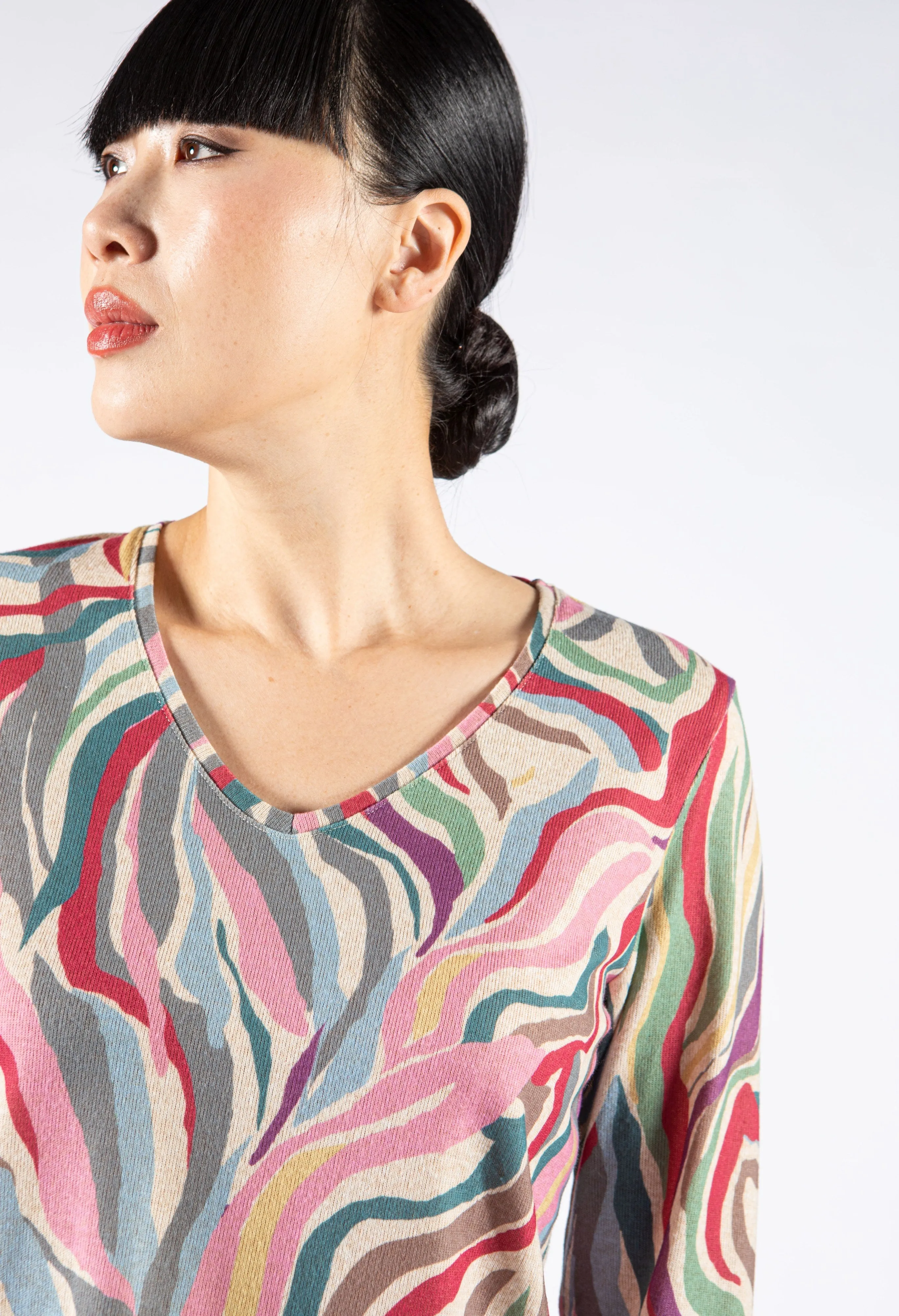 Wavy Design Knit Top