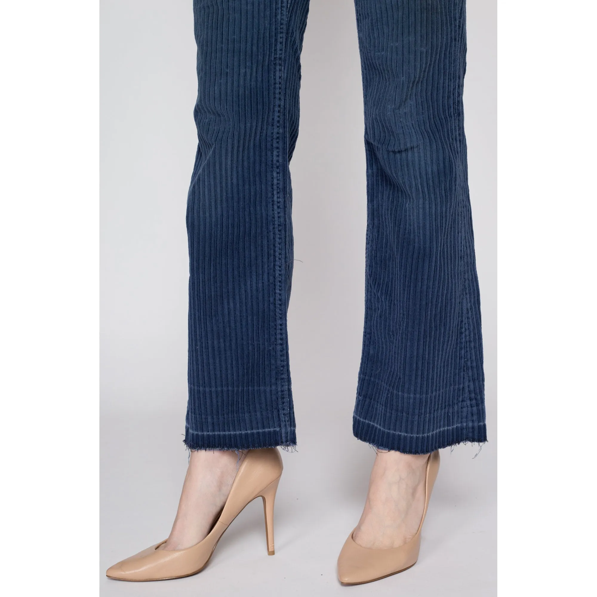 XS-Sm 70s Lee Navy Blue Corduroy Flared Pants 26"